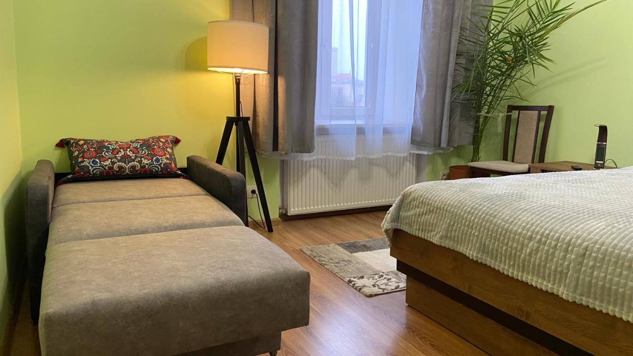 Lublinbnb - Exclusive Family Apartment ------ In The Heart Of Lublin -------------------------------- Bedroom & Living Room & Kitchen Exterior foto